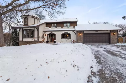 735 Torchwood Cir, New Brighton, MN 55112