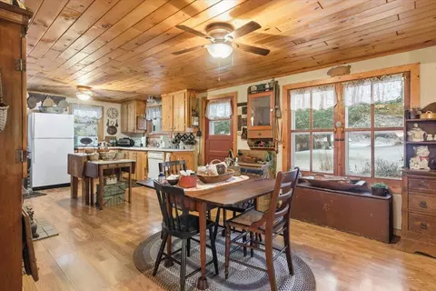 Dining - 2170 County Road 5 NW, Hackensack, MN 56452 photo 2 of 2