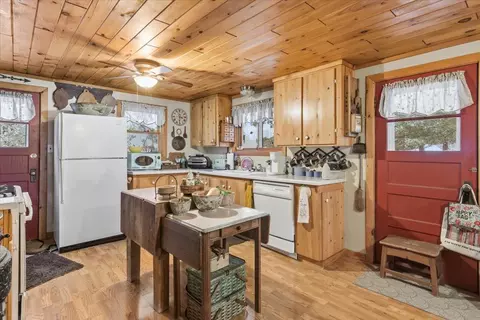Kitchen - 2170 County Road 5 NW, Hackensack, MN 56452 photo 4 of 5