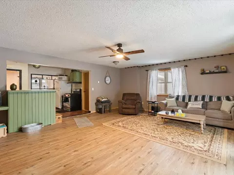 Living - 1315 8th Ave NE, Brainerd, MN 56401 photo 3 of 4