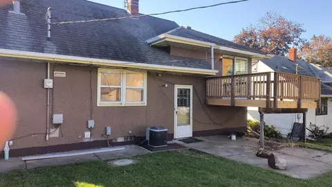 1631 Conway St, Saint Paul, MN 55102