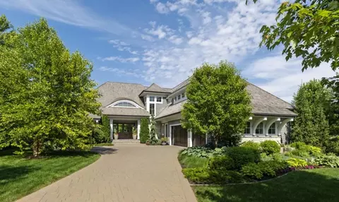 1595 Locust Hills Cir, Wayzata, MN 55391