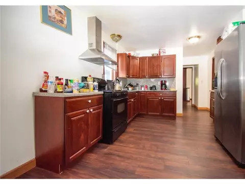 980 3rd St E, Saint Paul, MN 55106 photo 6