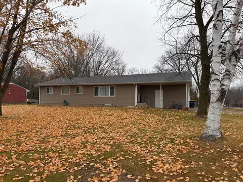 13287 Newlander Ave, Lindstrom, MN 55045