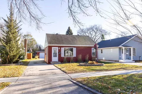 1410 14 12 St S, Fargo, ND 58103