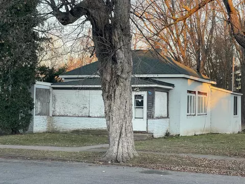 210 Cedar St N, Onamia, MN 56359