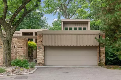 5700 Duncan Ln, Edina, MN 55436