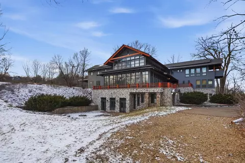 6680 Saint Croix Trl S, Hastings, MN 55033