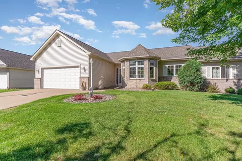 808 Aurora Cir, Red Wing, MN 55066