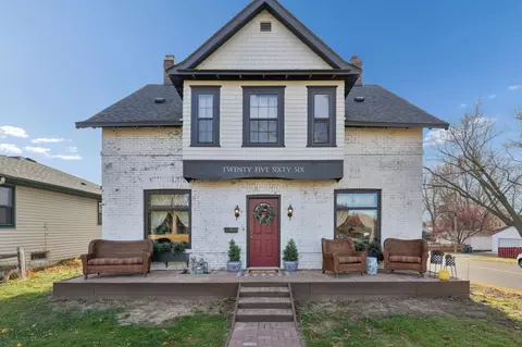 2566 18th Ave E, North Saint Paul, MN 55109