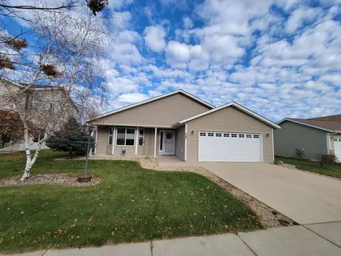 6827 22nd St N, Saint Cloud, MN 56303