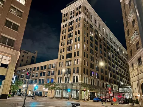 350 Saint Peter St #413, Saint Paul, MN 55102