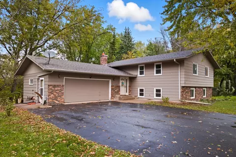 16056 Creekwood Rd, Prior Lake, MN 55372