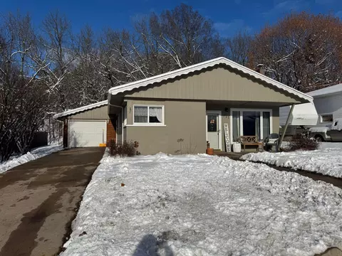 711 E Grandview Ave, Rushford, MN 55971
