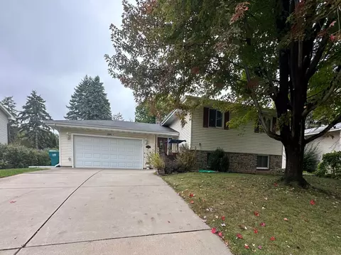 1786 17th Ave NW, New Brighton, MN 55112