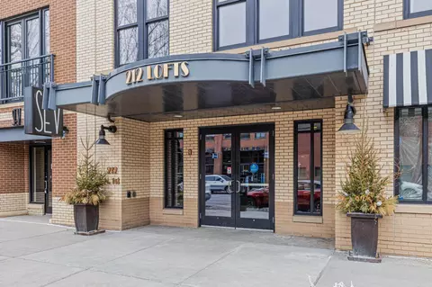 212 N 1st St #411, Minneapolis, MN 55401