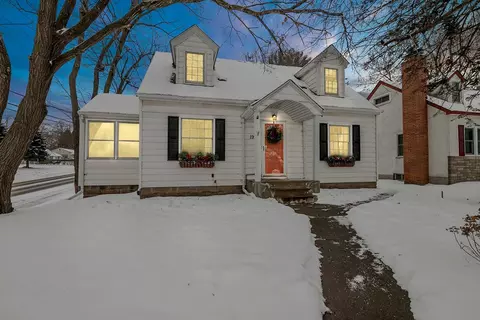 1926 Flandrau St N, Maplewood, MN 55109
