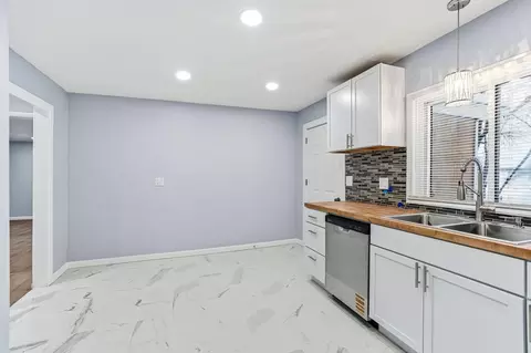Kitchen - 9350 Roy Rd, Delano, MN 55328 photo 3 of 3