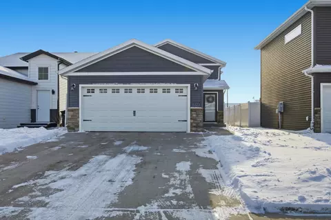 1558 69th Ave S, Fargo, ND 58104