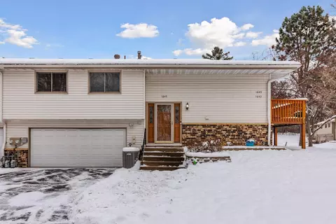 1645 Hickory Hill Dr, Eagan, MN 55122