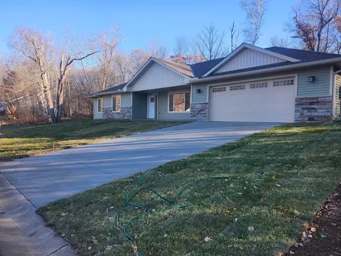 414 Knollwood Ave, Saint Croix Falls, WI 54024