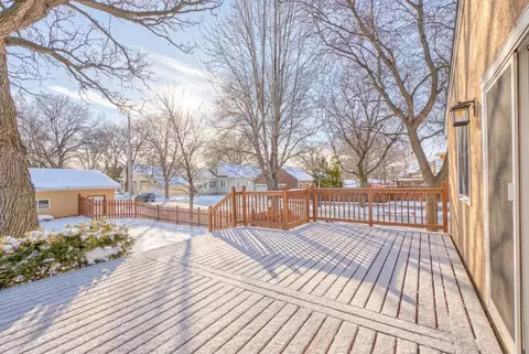 90 Finn St S, Saint Paul, MN 55105