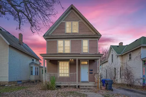 849 6th St E, Saint Paul, MN 55106