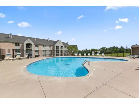 4300 Trenton Ln N #2304, Plymouth, MN 55442