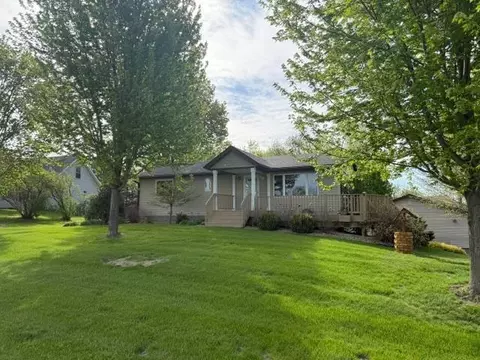 5414 Elkton Trl, Faribault, MN 55021