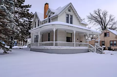 114 7th St NE, Little Falls, MN 56345
