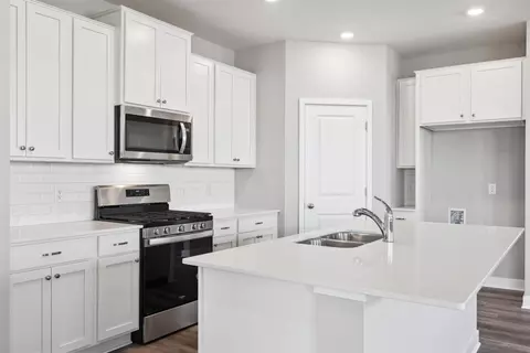 9810 Upper 89th St S, Cottage Grove, MN 55016