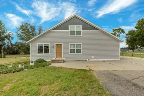 Exterior - 4986 Eagle Lake Rd, Willmar, MN 56201 photo 2 of 9