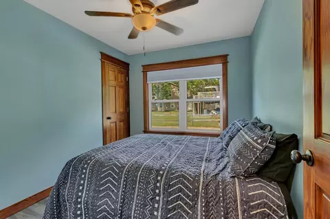Bedroom - 4986 Eagle Lake Rd, Willmar, MN 56201 photo 4 of 6