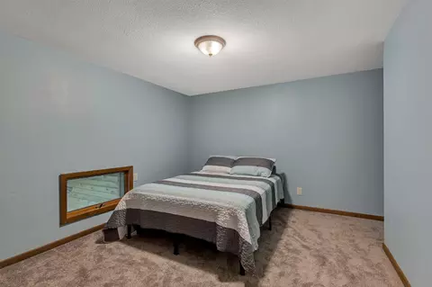 Bedroom - 4986 Eagle Lake Rd, Willmar, MN 56201 photo 5 of 6