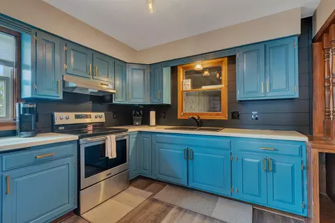 Kitchen - 4986 Eagle Lake Rd, Willmar, MN 56201 photo 2 of 3