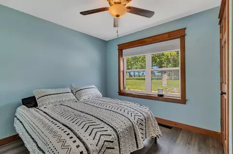Bedroom - 4986 Eagle Lake Rd, Willmar, MN 56201 photo 3 of 6