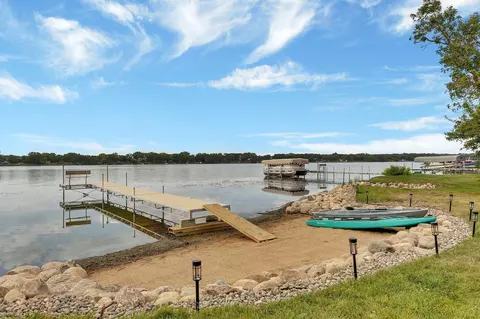 Exterior - 4986 Eagle Lake Rd, Willmar, MN 56201 photo 3 of 9