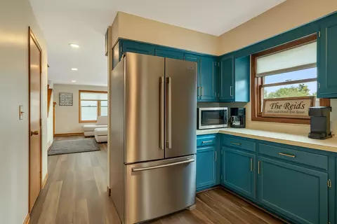Kitchen - 4986 Eagle Lake Rd, Willmar, MN 56201 photo 3 of 3