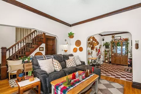 Living - 3816 W 5th St, Duluth, MN 55807 photo 2 of 2