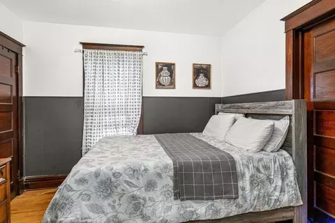 Bedroom - 3816 W 5th St, Duluth, MN 55807 photo 1 of 4