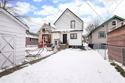 Exterior - 3816 W 5th St, Duluth, MN 55807 photo 7 of 8