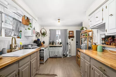 Kitchen - 3816 W 5th St, Duluth, MN 55807 photo 1 of 2