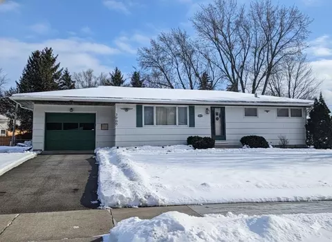 3909 3rd St NW, Rochester, MN 55901