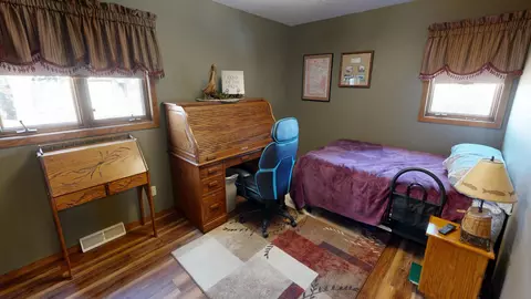 Bedroom - 941 Mary Ave, Willmar, MN 56201 photo 3 of 10