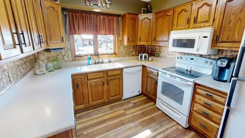 Kitchen - 941 Mary Ave, Willmar, MN 56201 photo 1 of 4