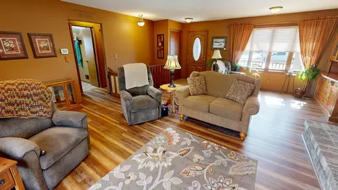 Living - 941 Mary Ave, Willmar, MN 56201 photo 5 of 5