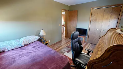 Bedroom - 941 Mary Ave, Willmar, MN 56201 photo 4 of 10
