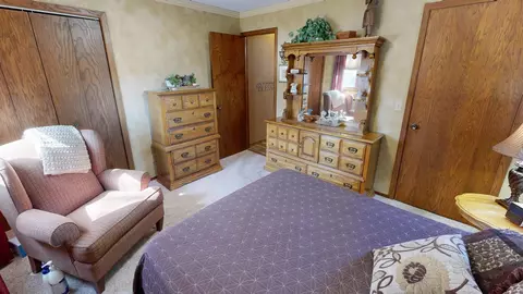 Bedroom - 941 Mary Ave, Willmar, MN 56201 photo 2 of 10