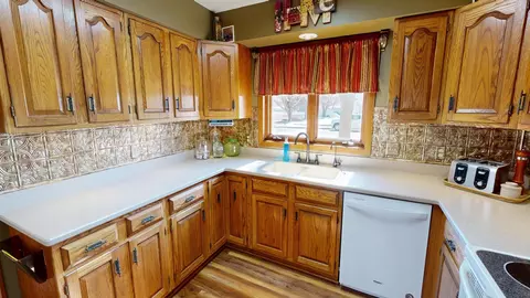 941 Mary Ave, Willmar, MN 56201