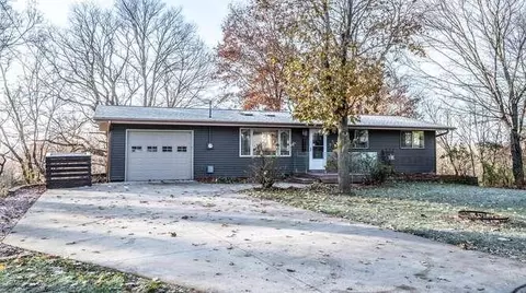 4827 Canterbury Rd, Mound, MN 55364